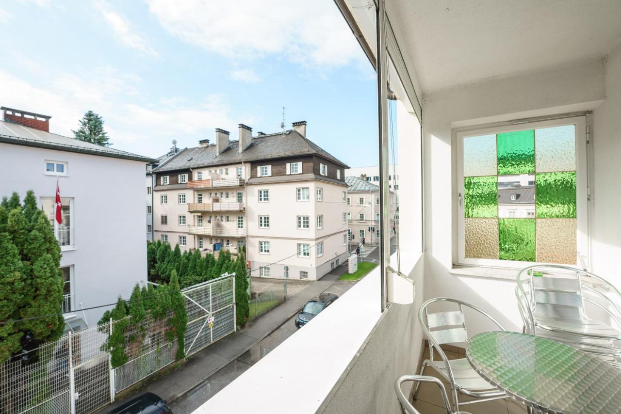 Easyapartments Riverside Salzburg Exterior photo
